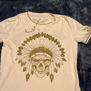 White brand new with tags robins jean t’shirt size small